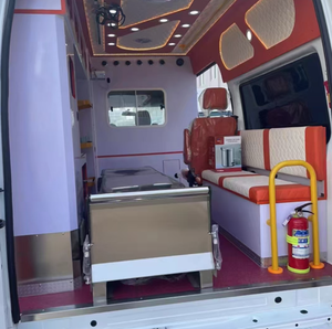 Ambulance à pression négative d'urgence JMC avec brancard et équipement auxiliaire EURO 5, longueur 3-8 m - Product Image 3