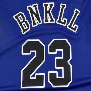 Ensemble de vêtements de sport de basket-ball à séchage rapide conçus sur mesure pour hommes uniformes de basket-ball respirants et élégants OEM sur mesure - Product Image 6