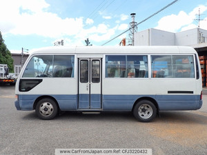 MEILLEURE OFFRE Minibus commercial d'occasion 30 places, monopode, en excellent état, 4x2 RWD - Product Image 4
