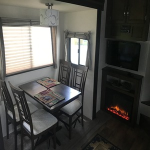 Autocaravana Familiar Económica 2018 Forest River Fifth Wheel Rr, Remolque de Camping Todoterreno en Venta - Product Image 3