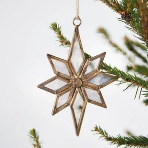 Ornements suspendus de Noël en métal conçus pour la décoration intérieure extérieure ajoutant sparklemood avec un savoir-faire créatif - Product Image 1