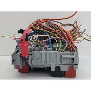 Boîtier de fusibles de porte de coffre ALFA ROMEO Giulietta Series (940 _) 51867697 940 A4000 diesel 1956 (10>13) - Product Image 4