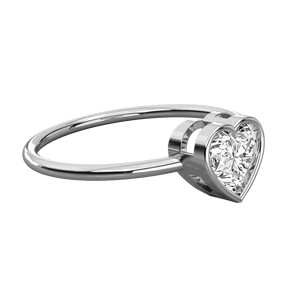Anillo de Compromiso Único con Diamante en Forma de Corazón para Mujer - Product Image 4