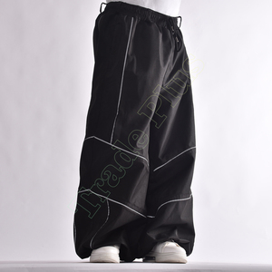 Fabricant de pantalons de neige de haute qualité Coupe-vent baggy Style cargo Jogger surdimensionné de couleur unie pour hommes Streetwear décontracté - Product Image 4