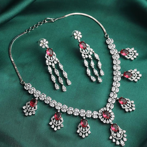 Elegante conjunto de collar nupcial AD para mujer con pendientes a juego disponibles a precios de exportación desde la India - Product Image 1