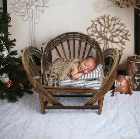 Customizable Soft Kids Bamboo Furniture Chair Newborn Wooden Photography Prop Posing Photo Shoot Vintage Cot Bed Crate Chair