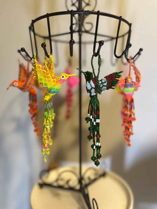 Porte-clés colibri perlé, Ornement colibri perlé, Art ethnique perlé, Colibri Huichol, Fabrication indigène - Product Image 4