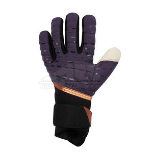 Guantes de fútbol de portero Súper suaves y cómodos Guantes de portero de alto rendimiento para la mejor venta - Product Image 2