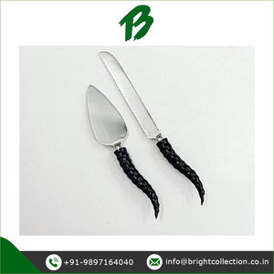 Juego de servidor de cuchillo de pastel de acero inoxidable con mango de cuerno negro Natural elegante a precio asequible - Product Image 2