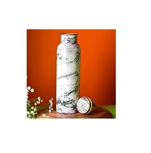 Botella de Agua de Cobre Puro Hecha a Mano en India, con Cuerda para Agarrar, Lista para Viajar, Disponible en Diferentes Estilos, Empaque Premium, Mejor Calidad - Product Image 1