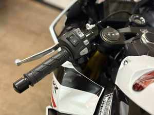 CBR1000RR 2024 / 2025 (Motocicletas) Listas para Enviar - Product Image 2