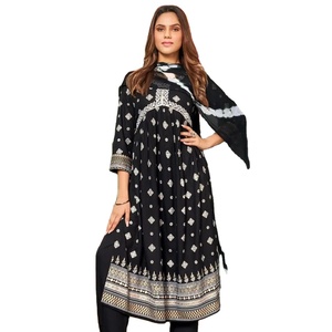 طقم <span class=keywords><strong>Alia</strong></span> <span class=keywords><strong>Bhatt</strong></span> Kurta للنساء