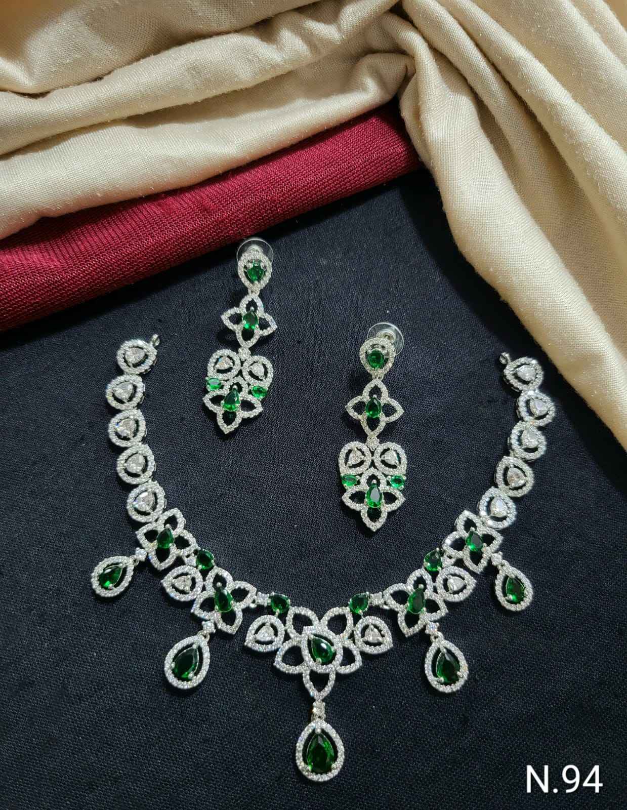 สีเขียว