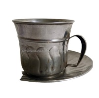 Tasses à boire décoratives avec poignée Fabriquées en Inde Style le plus récent Mugs en métal incroyables pour la table Ensemble de tasses à café et à thé