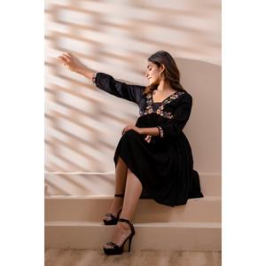 Vestido Mini Acampanado Negro con Bordado Floral, Estilo Casual para Mujer, Cintura Imperio con Lazo, Huecos, Talla XS, para Uso Diario y Club - Product Image 5