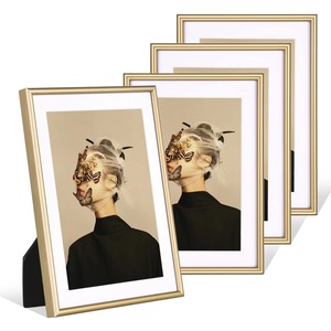 Cadre photo en métal antique avec surface oxydée et design floral détaillé parfait pour les décors traditionnels - Product Image 3