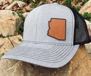 Venta al por mayor de banderas y estados retro personalizados Logotipo de cuero gorra de camionero 6 paneles de dos tonos gorra informal OEM proveedor de Vietnam - Product Image 4