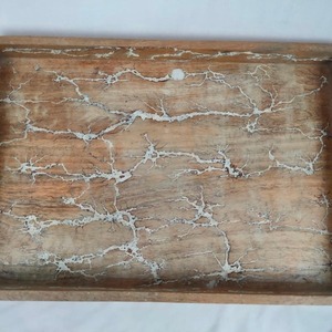 ถาดเสิร์ฟไม้อีพ็อกซี่สีฟ้าทำด้วยมือที่ได้รับแรงบันดาลใจจากการออกแบบแม่น้ำสำหรับตกแต่งบ้าน - Product Image 4