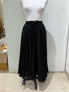 กระโปรงยาวผ้าฝ้ายสีดำของผู้หญิงที่มีการตกแต่งปักสไตล์ลำลองระบายอากาศได้ตามธรรมชาติ - Product Image 2