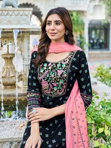 ชุดเดรสยาวทรงอนาร์กาลีผ้าเรยอนทันสมัย พร้อมผ้าคลุมไหล่เข้าชุด  ชุดที่ทันสมัยและสวมใส่สบายสำหรับการส่งออก - Product Image 6