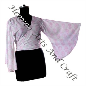 Asequible nuevo diseño mujeres Tops manga larga campana cuello en V blusas últimos diseños niñas mano bloque estampado Top - Product Image 6