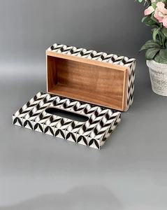 กล่องใส่กระดาษทิชชูทำมือจาก MDF เรซิ่น ลายดอกไม้ ประดับงานมีนา สำหรับบ้าน โรงแรม ร้านอาหาร ดีไซน์ทันสมัย - Product Image 2