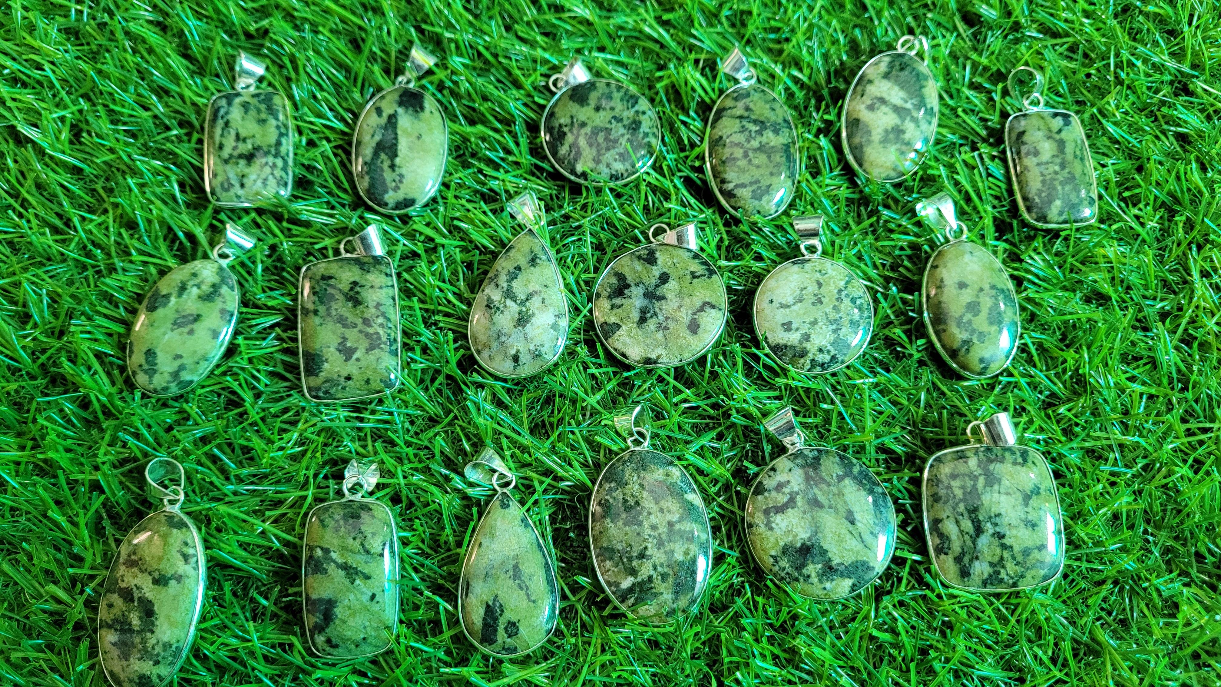 สีเขียว