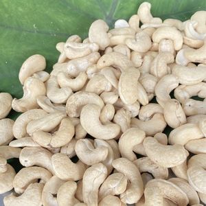 Hot Sales High Quality Cashew <b>Nuts</b> W320 Vietnam Cashew <b>Nut</b> Packaging Box Ww320 Cashew <b>Nuts</b> OEM, ODM - Product Image 1
