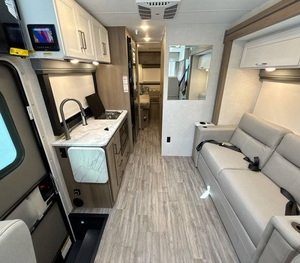 Nuevo T-h-o-r F-r-e-e-d-o-m T-r-a-v-e-l-e-r A-2-4 2026 listo para la venta - Product Image 1