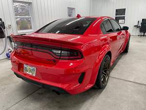 ดอดจ์ ชาร์จเจอร์ คิง เดย์โทนา รุ่นพิเศษ ปี 2023 พวงมาลัยซ้าย เครื่องยนต์ซูเปอร์ชาร์จ V8 807 แรงม้า หลังคาซันรูฟแบบพาโนรามา - Product Image 3