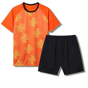 Ensemble d'uniformes de football pour la pratique, vêtements de sport de football respirants sur mesure, uniforme de football pour hommes - Product Image 4