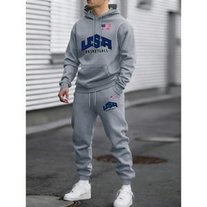 Conjunto informal retro holgado de otoño para hombre, jersey americano estampado, pantalones cálidos de forro polar y ropa de estilo básico neutro - Product Image 3