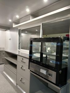 Remolque de Cocina Móvil Comercial de Aluminio a Precio Económico, Resistente a la Oxidación y con 3 Años de Garantía - Product Image 5