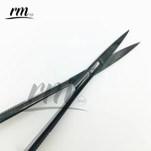 Tijeras Profesionales RMI Extra Afiladas para Recortar Cejas, Color Negro Plasma de Alta Calidad - Product Image 1