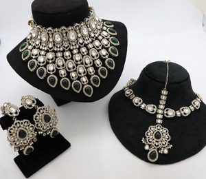 Bijoux Kundan en feuille de qualité supérieure ensemble de mariée pour femmes parfait pour le mariage, les occasions festives ensemble de collier royal de luxe - Product Image 5