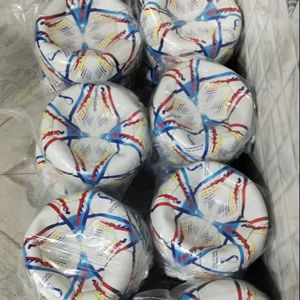 Ballon de football de qualité supérieure, durable, en PU/PVC, nouveau design, équipement d'entraînement pour exportateurs (tailles 3-5) - Product Image 2