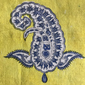 Tela de Algodón Estampada a Mano con Diseño Paisley Amarillo Mostaza, Motivo Mango Kashmiri Índigo - Product Image 2