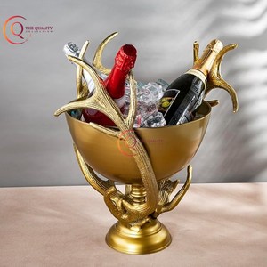 Enfriador de cubo de acero para Barra de hogar de nuevo diseño, bañera de hielo de Metal de Color dorado con mango de diseño de asta para decoración y uso de botellas de cerveza - Product Image 1