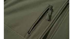 OEM Hombres Softshell Chaqueta cortavientos Impermeable Transpirable Senderismo Correr al aire libre Ligero Abrigo deportivo con capucha Logotipo personalizado - Product Image 4