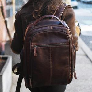 Sac à dos en cuir marron résistant à l'eau pour hommes et femmes, grand sac à dos pour ordinateur portable, sac de voyage, sac d'ordinateur multi-poches, sac d'affaires, sac d'école - Product Image 4