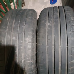 Déchets de pneus haute résistance proposés pour les projets de recyclage en vrac, offrant une qualité de caoutchouc stable avec un contenu propre de 7% - Product Image 2