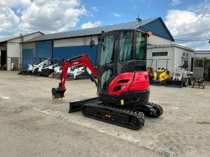 Livraison gratuite HT25 Mini-excavatrice de 2,5 tonnes |   18 kW Diesel |   Cabine fermée |   Swing Boom |   Coupleur rapide hydraulique |   Godet de 550 mm - Product Image 4