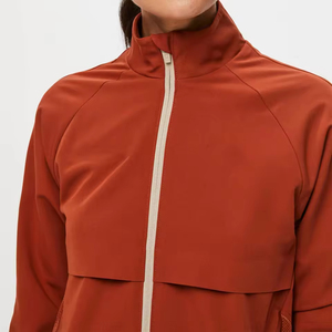 Chaqueta Médica Personalizada para Mujer, con Cierre Completo, Manga Larga, Bordado de Logotipo y Etiqueta con Nombre para Médicos. - Product Image 4