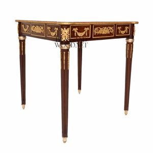 Table d'appoint carrée de luxe en acajou avec texture de grain de bois complexe et guirlandes en laiton doré antique pour intérieurs classiques - Product Image 5