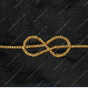 หมวกเครื่องราชกกุธภัณฑ์ที่มีปมสีทอง - Product Image 2