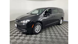 2025 Chrysler Voyager LX FWD usado cuidadosamente - Product Image 4