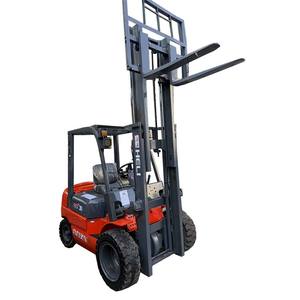 Chariot élévateur HELI d'occasion 3 tonnes K30/K18/K35 à bas prix de Chine, faible nombre d'heures de travail, avec pompe et moteur de boîte de vitesses pour mines/constructions/ports - Product Image 1