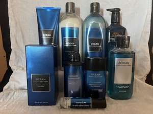 Set de Regalo Ocean para Hombre de Bath & Body Works, Fragancia en Spray, Gran Venta - Product Image 1