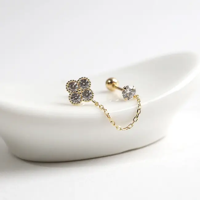 [Artpierce] 14k Gold Flat Clover 1 Cubic Chain Piercing Establishing Itself As A Top Brand In The Jewelry Industry In Korea