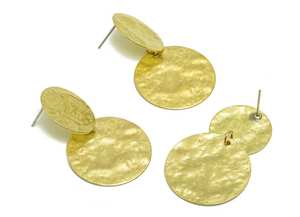Boucles d'oreilles rondes en laiton martelé Boucles d'oreilles en cercle texturé à double poteau - Product Image 2